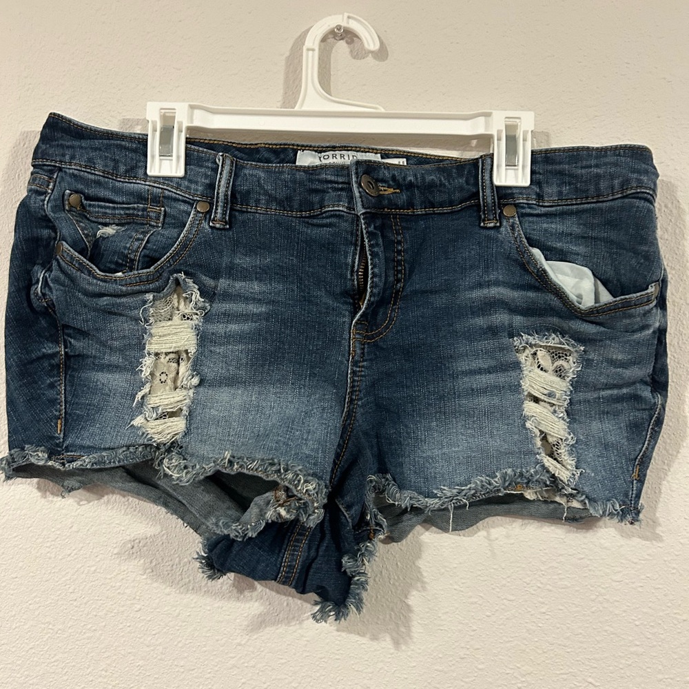 Torrid distressed shorts